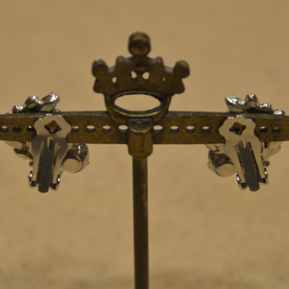 HAUTE COUTURE SIMAN TU BLACK GRAY FLORAL CLUSTER STATEMENT CRYSTAL PEARL EARRING - Picture 8 of 15